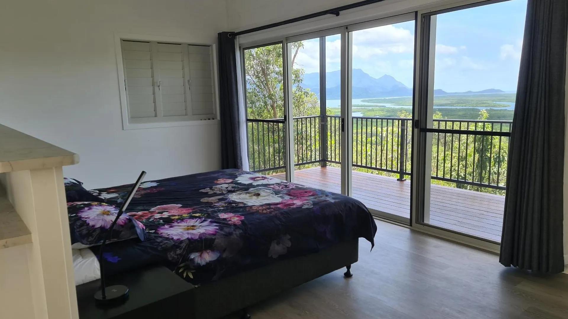 Vista Hinchinbrook Aparthotel Cardwell
