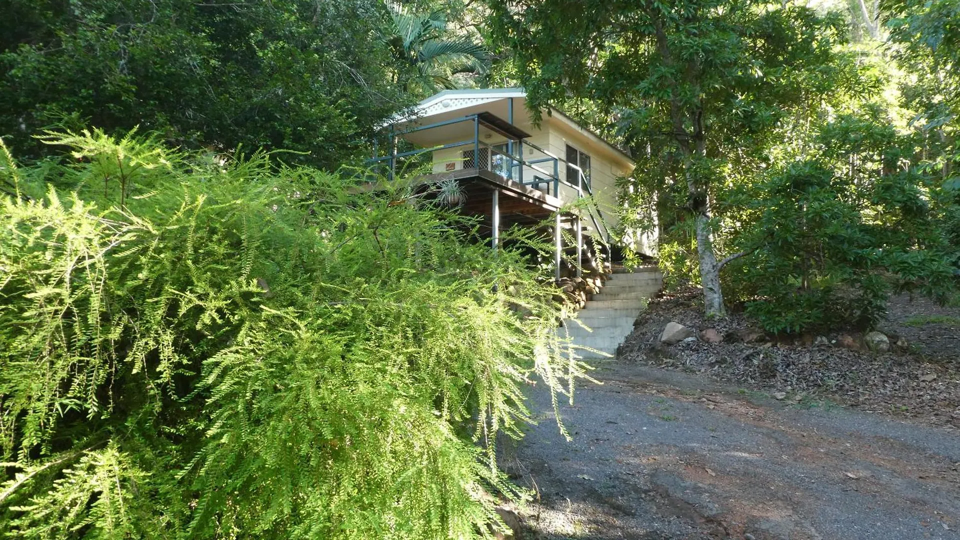 Vista Hinchinbrook Aparthotel Cardwell
